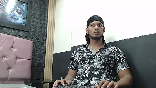 Snapshot of Chris_Dick23 chatting on October 17, 5:22 am Chris Dick23 online show from October 17, 5:22 am