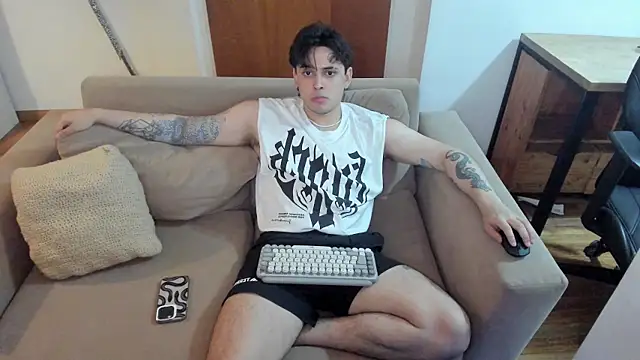 Markuss b online show from February 5, 1:04 am