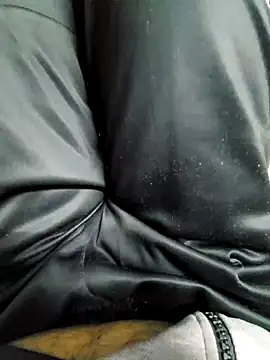 studboy1111 online show from December 21, 9:55 am