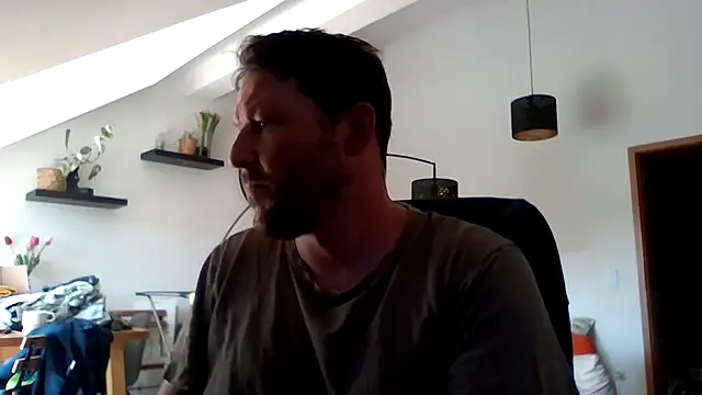BennyLommy online show from July 16, 2:02 pm