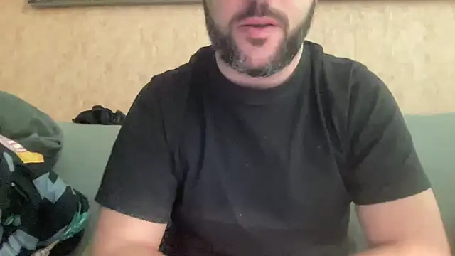 Snapshot of RedDante89 chatting on February 21, 9:45 am RedDante89 online show from February 21, 9:45 am