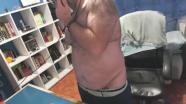 ravingr4d4 online show from November 10, 1:10 am