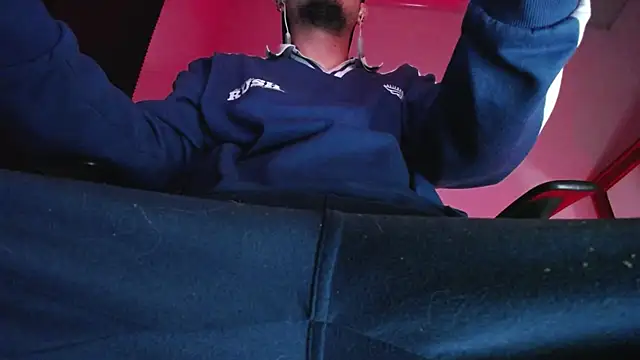 zacwatson  online show from January 16, 5:54 am