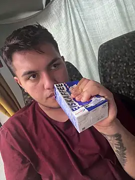 lacikaboyy online show from February 26, 4:03 pm