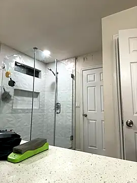 El Gizmo online show from November 16, 3:08 am