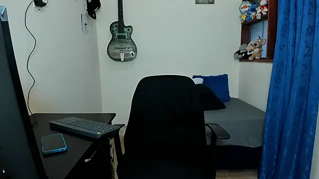 Snapshot of Ares_Johnson chatting on February 20, 1:08 pm Ares Johnson online show from February 20, 1:08 pm