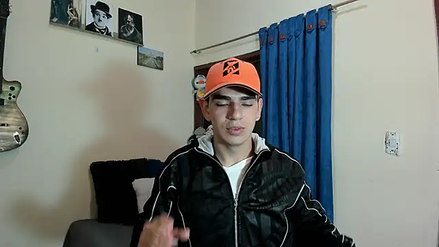 Snapshot of Ares_Johnson chatting on February 20, 3:01 am Ares Johnson online show from February 20, 3:01 am
