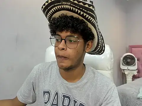 boylittle19cm online show from October 23, 12:52 pm