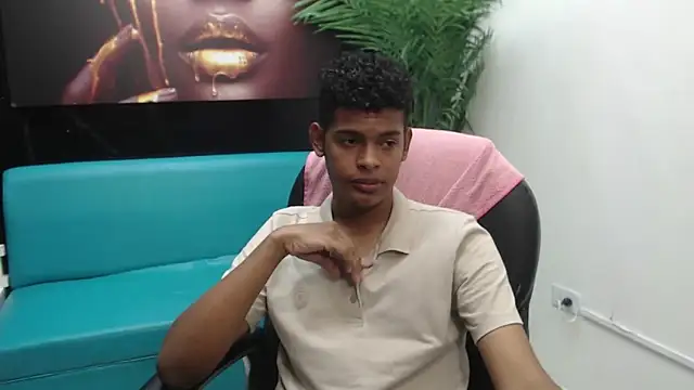 boylittle19cm online show from March 5, 4:46 pm