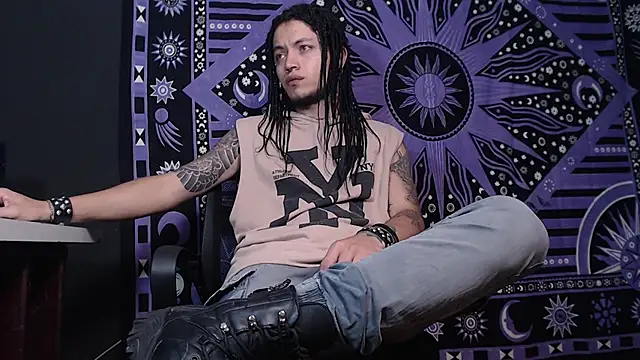 Dicaprioo  online show from January 13, 9:20 pm