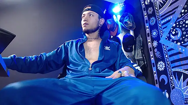 Dicaprioo  online show from February 22, 8:37 pm