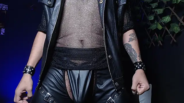 Dicaprioo  online show from October 24, 7:32 am