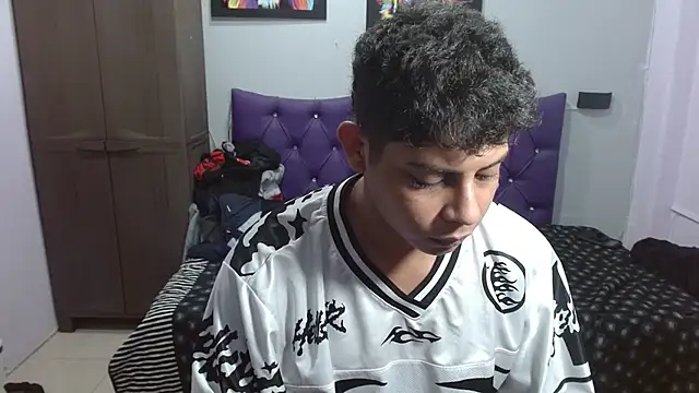 Wiiliam 20 online show from December 20, 7:21 pm