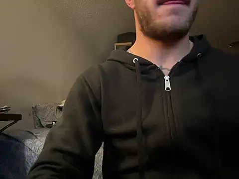 Snapshot of darthjeff21 chatting on January 18, 11:00 pm darthjeff21 online show from January 18, 11:00 pm