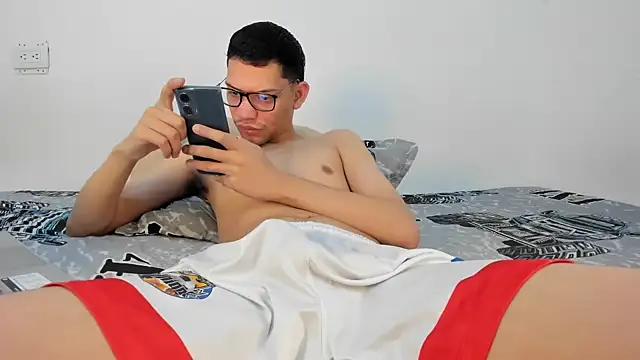 Diego-Monsalve online show from November 29, 9:06 pm