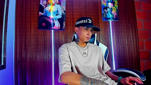 Liam lee online show from February 7, 11:21 pm