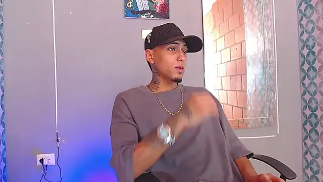Liam lee online show from July 17, 8:48 pm