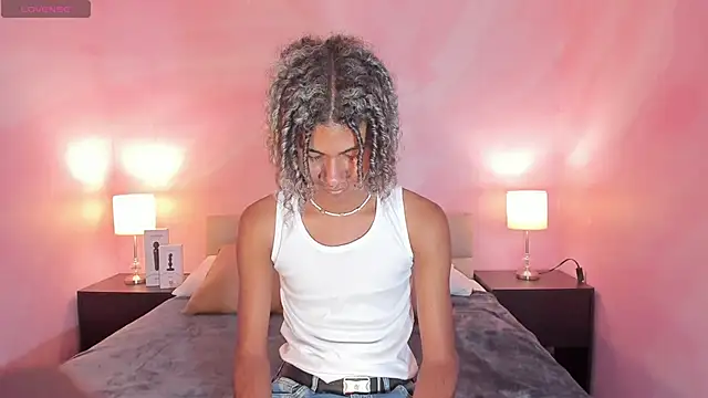 Snapshot of Maxim-Walker chatting on December 13, 3:16 am Maxim-Walker online show from December 13, 3:16 am