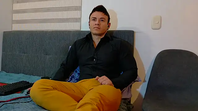 Snapshot of MarksMuscle chatting on October 12, 5:56 am MarksMuscle online show from October 12, 5:56 am