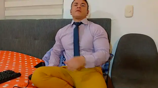 Snapshot of MarksMuscle chatting on September 13, 5:19 am MarksMuscle online show from September 13, 5:19 am