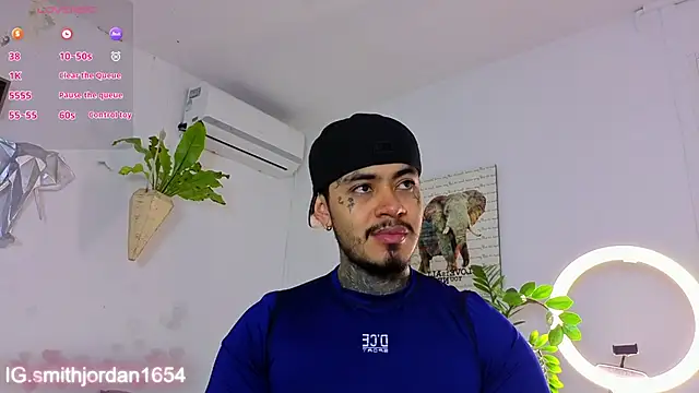 JordanSmiith  online show from November 26, 8:34 pm