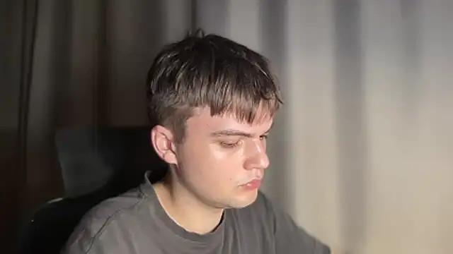 superfluboy  online show from November 18, 5:05 pm