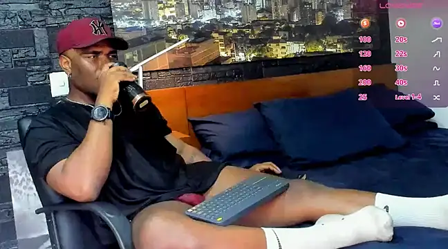 thomas santtos1 online show from March 18, 1:55 pm