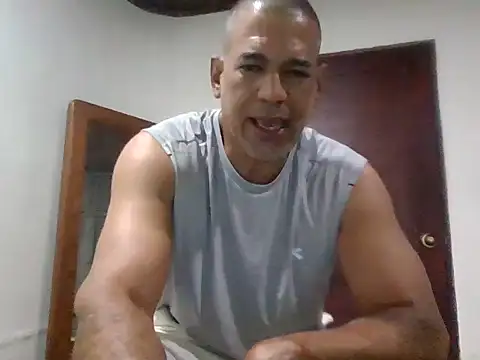 jackbigcock11 online show from November 15, 12:40 pm