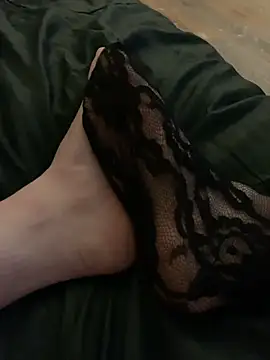 footsy35 online show from April 3, 7:05 am