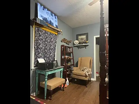 Onesieboy4daddys online show from May 16, 1:42 pm