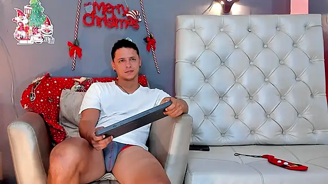 MITCHELL BURNS online show from December 14, 1:28 am