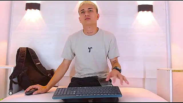 jeic 18 online show from October 7, 12:42 pm