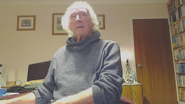 Snapshot of WaverlyKernow chatting on January 22, 9:33 pm WaverlyKernow online show from January 22, 9:33 pm