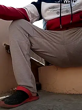 yours smp online show from February 16, 9:04 am