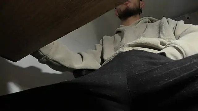 s sven03 online show from March 6, 5:35 am