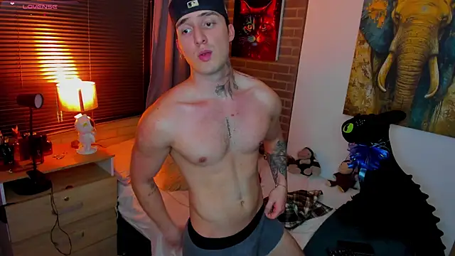 liam oficial02 online show from March 31, 5:42 am