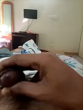 AUNTY1984 online show from June 18, 3:41 am