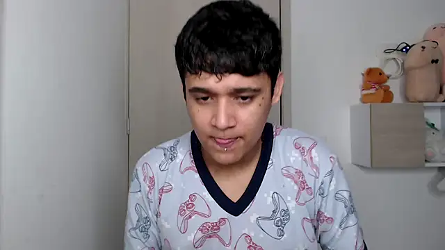 kaiine190 online show from October 20, 6:39 am