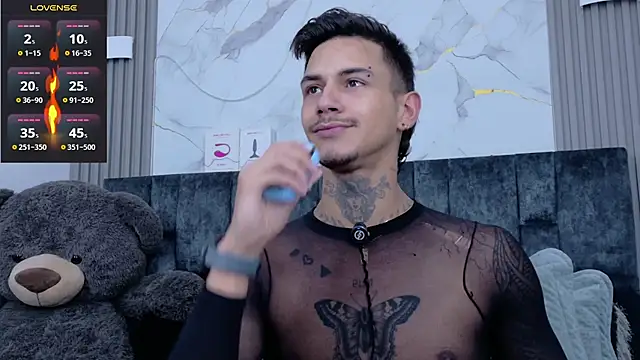 JAYCOB00 online show from December 18, 1:12 am