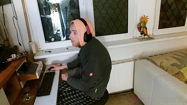 BongChannel online show from December 3, 5:55 pm