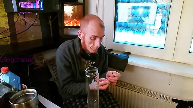 BongChannel online show from December 31, 8:15 am