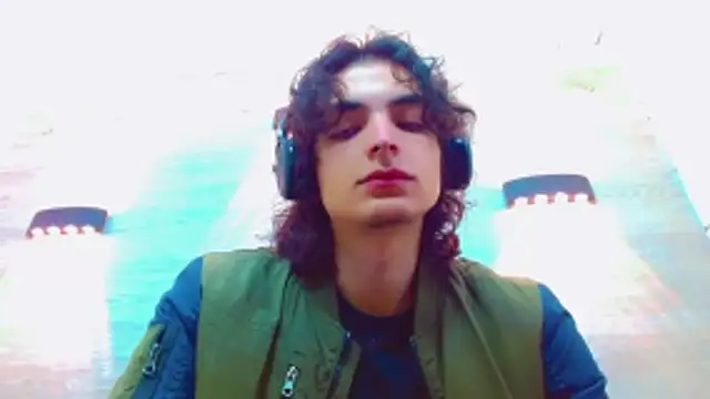 Sr BonnyEthan online show from November 4, 1:45 pm