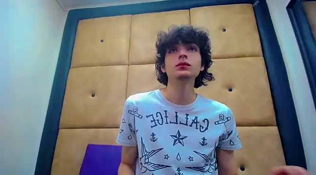 Sr BonnyEthan online show from December 2, 1:33 pm