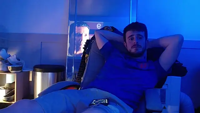 maxy49 online show from November 9, 8:46 pm