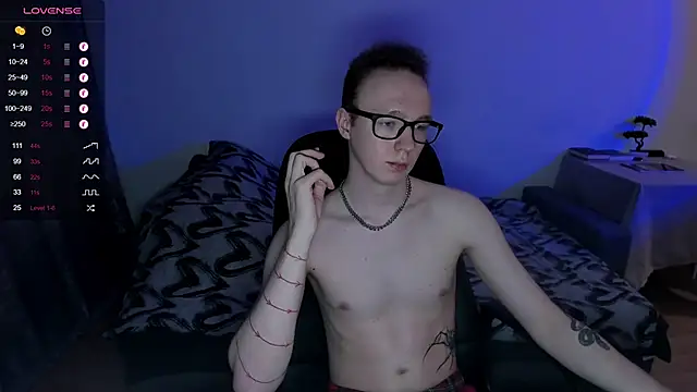 Alex silents online show from December 8, 1:03 pm