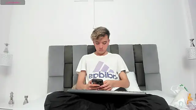 bunny maxi online show from December 14, 7:46 pm