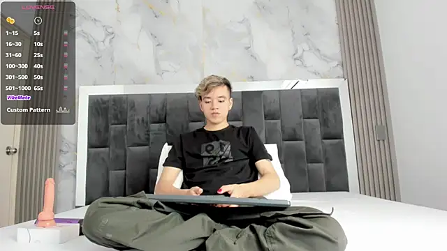 bunny maxi online show from December 11, 12:49 pm