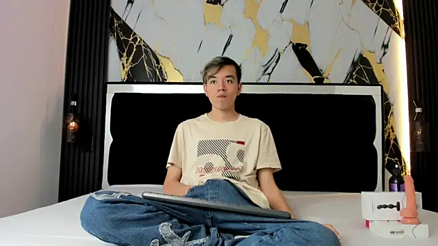 bunny maxi online show from March 8, 12:39 pm