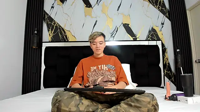 bunny maxi online show from December 12, 12:44 pm