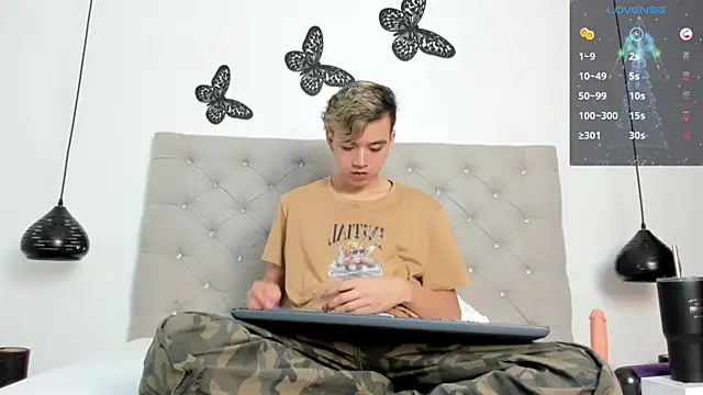 bunny maxi online show from December 20, 12:27 pm